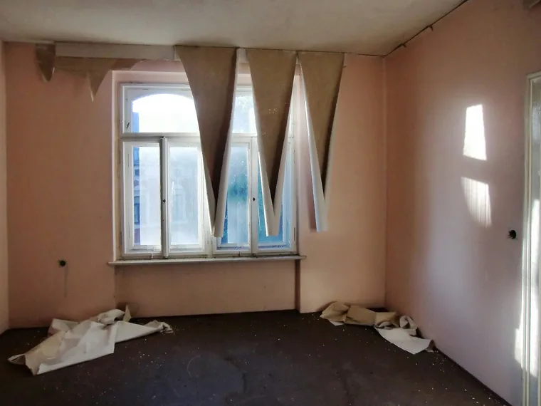 Wallpaper Removal